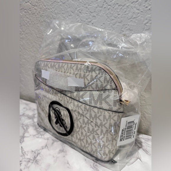 Michael Kors Crossbody Bag - Picture 3 of 4